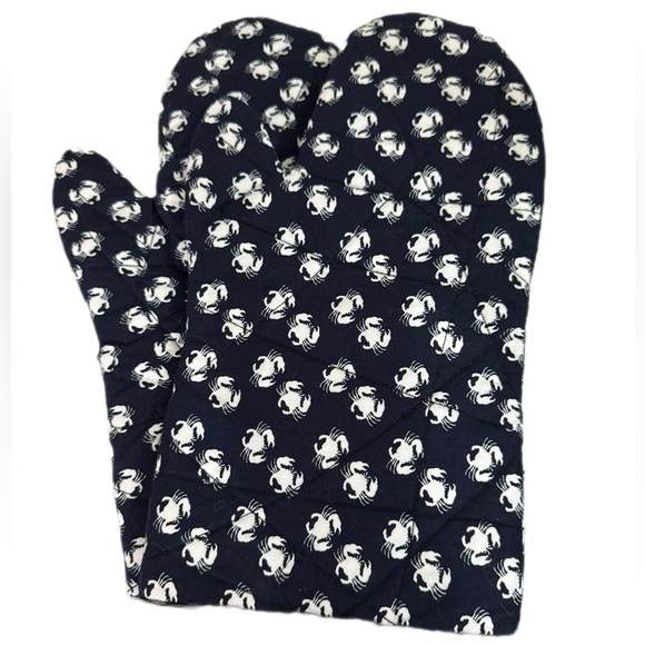 Crab Print Oven Mitts - Picture 1 of 1